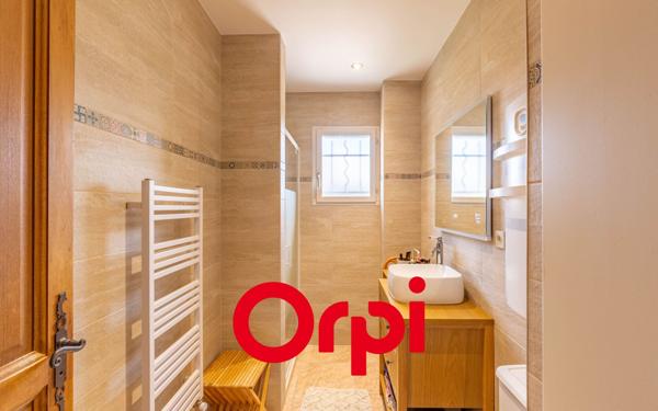 Maison à vendre    6 pièces •  La Verpillière