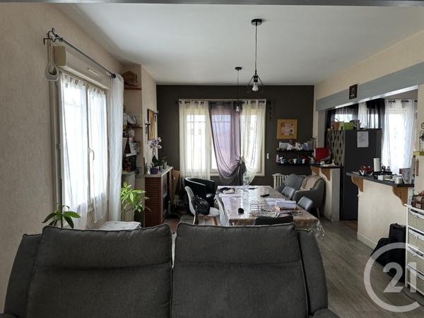 Maison à vendre  6 pièces - 107,07 m2 CHEF BOUTONNE - 79