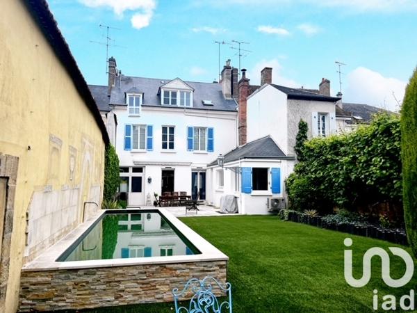 House for sale 8 rooms 231 m² Montargis