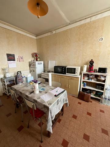 Centre-ville, immeuble 15 lots.