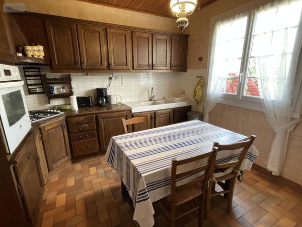 Maison à vendre à Ploemeur dans le Morbihan (56270), ref : 56082-1530   
Bourg