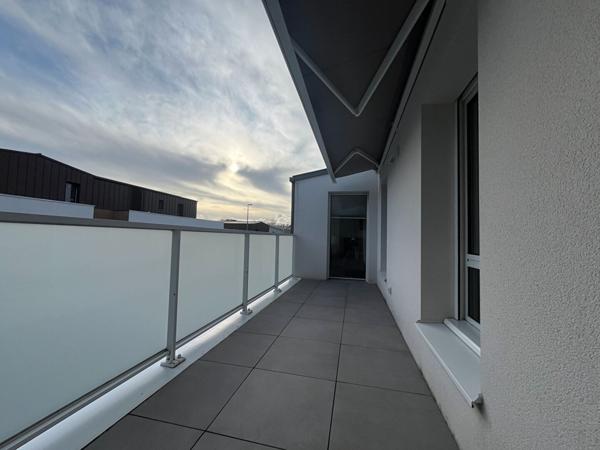 Appartement contemporain à vendre à Arradon - 3 pièces - garage et parking