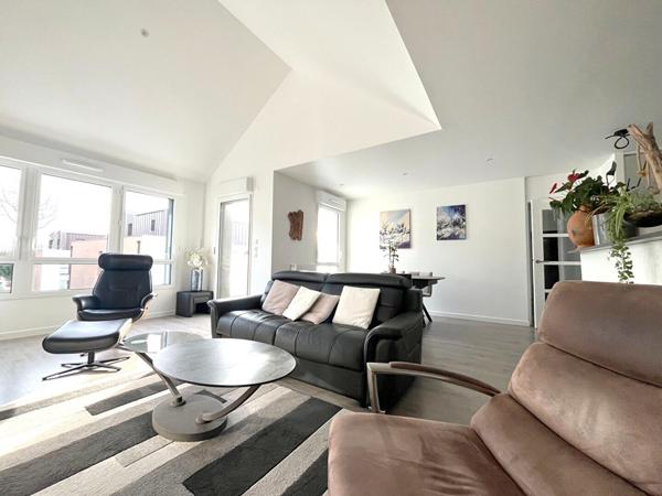 Appartement contemporain à vendre à Arradon - 3 pièces - garage et parking