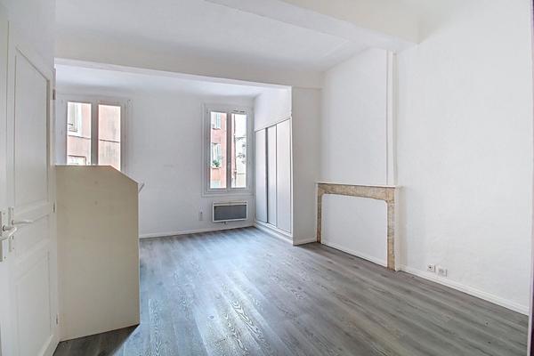 EXCLUSIVITÉ DRAGUIGNAN Appartement Studio CENTRE-VILLE