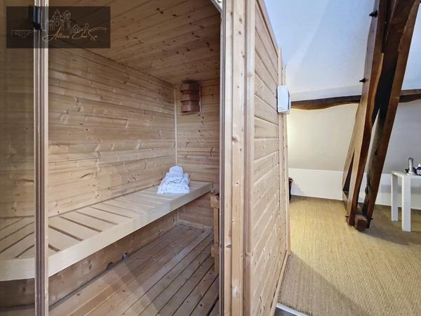 Rodez (12000) À Vendre - Maison en Pierres avec Cachet et Matériaux de Qualité