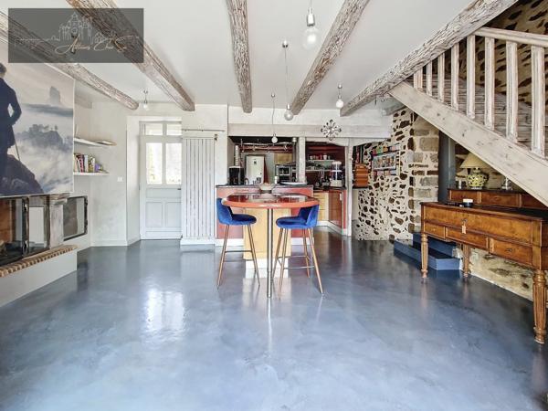 Rodez (12000) À Vendre - Maison en Pierres avec Cachet et Matériaux de Qualité