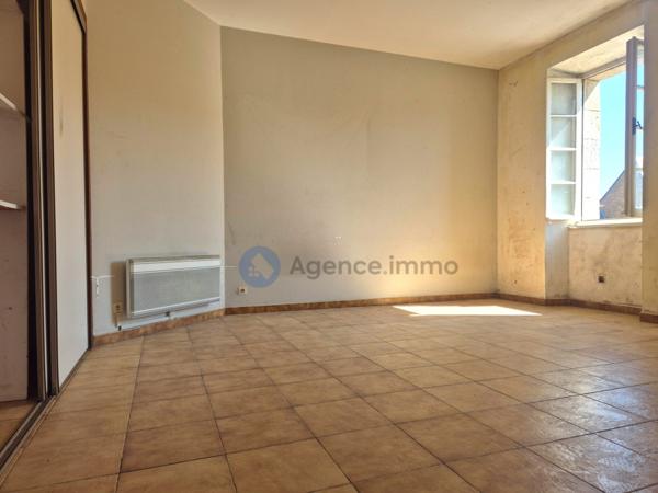 À vendre - Studio, 1 pièce situé à Navarrenx (64190)