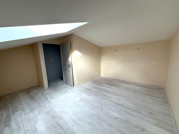 MAISON DE VILLAGE T4 A LOUER
