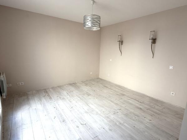MAISON DE VILLAGE T4 A LOUER