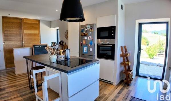 Maison à vendre 8 pièces 270 m² Saint-Chamond