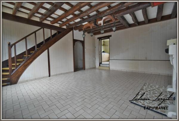 Proche Neuilly-Saint Front 6km- à vendre maison en pierre mitoyenne 15min de VILLERS-COTTERETS - 85m2 - 2 pièces- 1 chambre– grenier – -Terrain 164