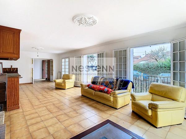 Maison 5 pièces de 111 m² avec dépendance à EAUBONNE centre-ville