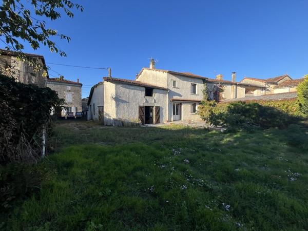 Maison à vendre |  Beaulieu-sur-Sonnette |  7 pièces | 152 m²