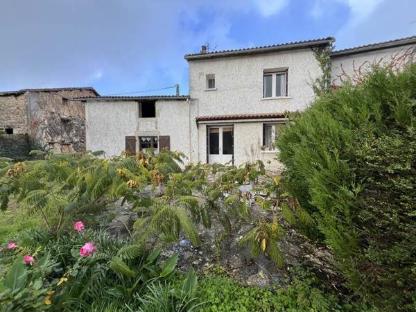 Maison à vendre |  Beaulieu-sur-Sonnette |  7 pièces | 152 m²