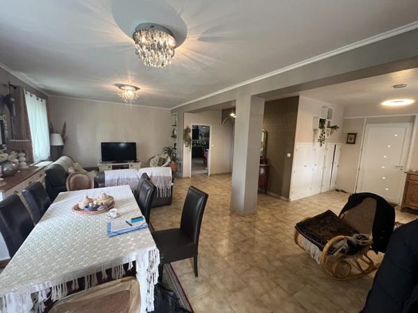 Maison à vendre |  Saint-Jean-d'Angély |  7 pièces | 161 m²