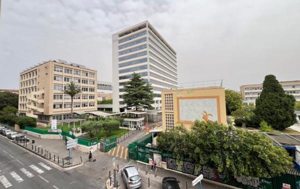 Vente Appartement P2 type2-terrasse-parking- Marseille 5ème