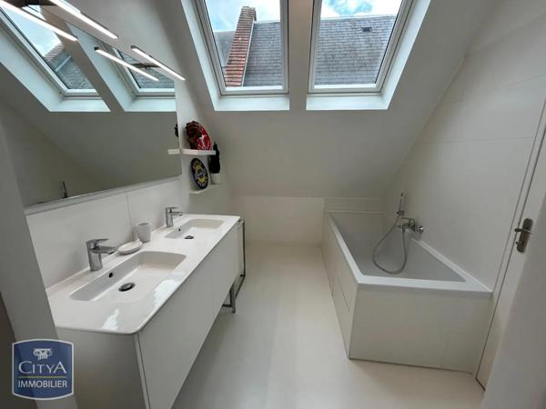 Appartement à louer 4 pièces 109.24m²