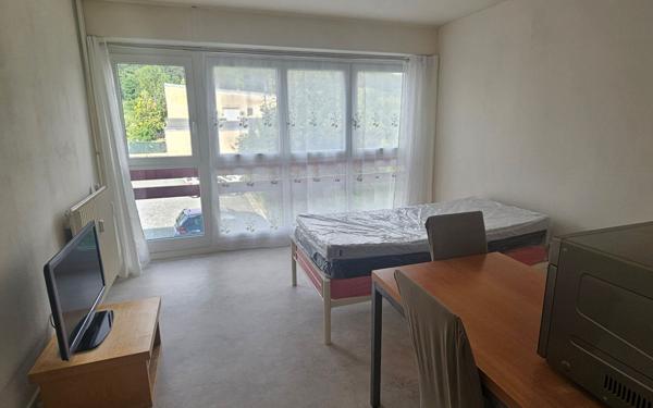 Appartement à vendre    1 pièce •  Laon