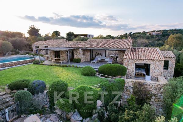 Villa type bergerie avec piscine et Vue mer