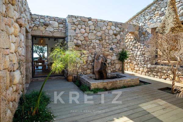 Villa type bergerie avec piscine et Vue mer