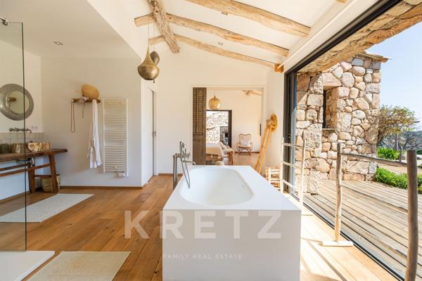 Villa type bergerie avec piscine et Vue mer