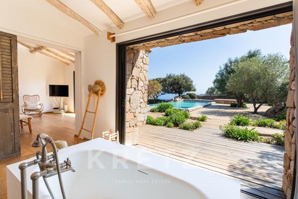 Villa type bergerie avec piscine et Vue mer