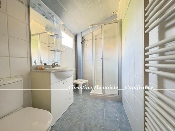 A VENDRE Maison de PLAIN-PIED 4 chambres - Garage- Terrain arboré et sans vis-à-vis - Proche de tous les commerces SAINT GILLES CROIX DE VIE (85)