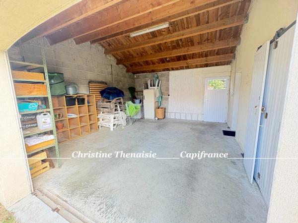 A VENDRE Maison de PLAIN-PIED 4 chambres - Garage- Terrain arboré et sans vis-à-vis - Proche de tous les commerces SAINT GILLES CROIX DE VIE (85)