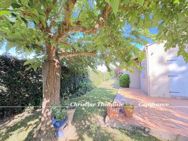 A VENDRE Maison de PLAIN-PIED 4 chambres - Garage- Terrain arboré et sans vis-à-vis - Proche de tous les commerces SAINT GILLES CROIX DE VIE (85)