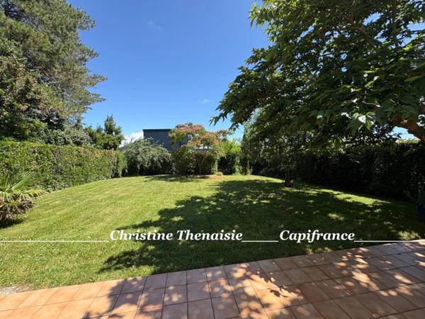 A VENDRE Maison de PLAIN-PIED 4 chambres - Garage- Terrain arboré et sans vis-à-vis - Proche de tous les commerces SAINT GILLES CROIX DE VIE (85)