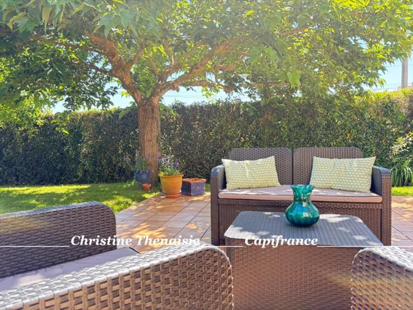 A VENDRE Maison de PLAIN-PIED 4 chambres - Garage- Terrain arboré et sans vis-à-vis - Proche de tous les commerces SAINT GILLES CROIX DE VIE (85)