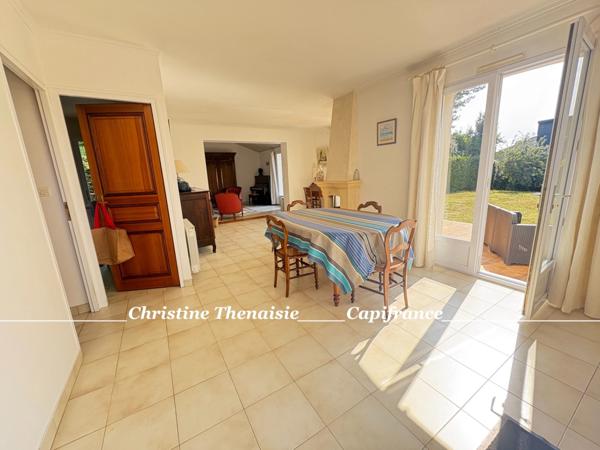 A VENDRE Maison de PLAIN-PIED 4 chambres - Garage- Terrain arboré et sans vis-à-vis - Proche de tous les commerces SAINT GILLES CROIX DE VIE (85)