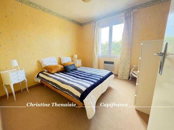 A VENDRE Maison de PLAIN-PIED 4 chambres - Garage- Terrain arboré et sans vis-à-vis - Proche de tous les commerces SAINT GILLES CROIX DE VIE (85)