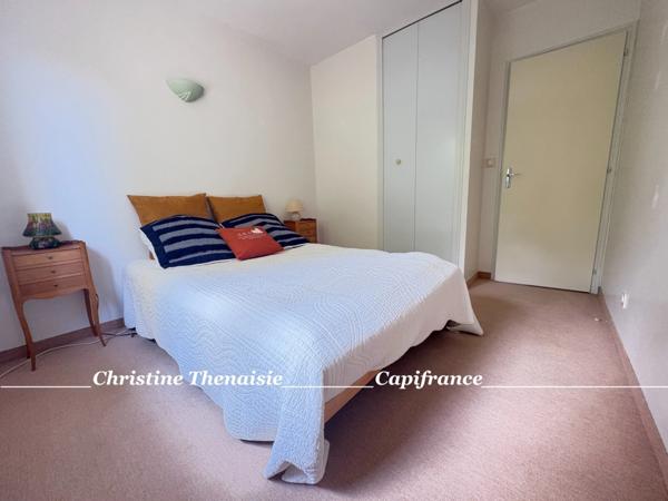 A VENDRE Maison de PLAIN-PIED 4 chambres - Garage- Terrain arboré et sans vis-à-vis - Proche de tous les commerces SAINT GILLES CROIX DE VIE (85)