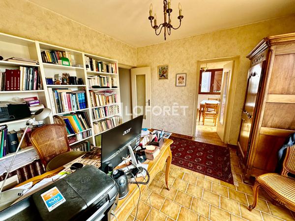 Achat maison près de LA TOUR DU PIN - 7 pièce(s) - 180 m² - 357 000 €