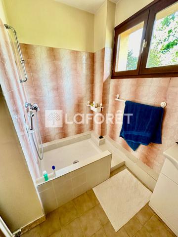 Achat maison près de LA TOUR DU PIN - 7 pièce(s) - 180 m² - 357 000 €