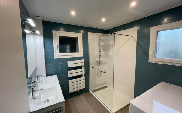 Maison à vendre    5 pièces •  Mézières-sur-Seine