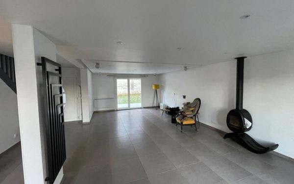 Maison à vendre    5 pièces •  Mézières-sur-Seine