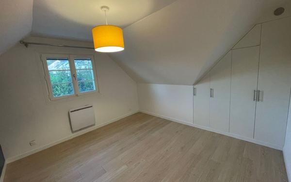 Maison à vendre    5 pièces •  Mézières-sur-Seine