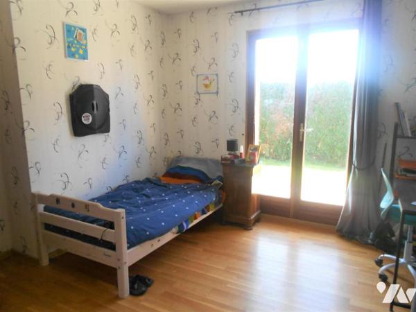Maison familiale proche de toutes commodités à pied