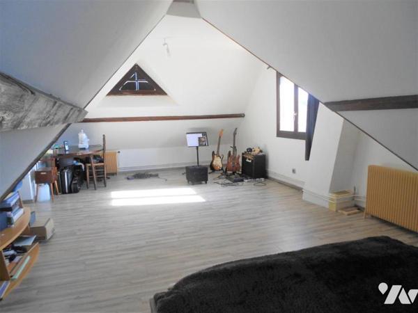 Maison familiale proche de toutes commodités à pied