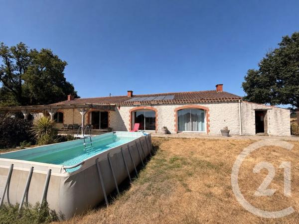 Maison à vendre  4 pièces - 181,53 m 2   COEX  - 85