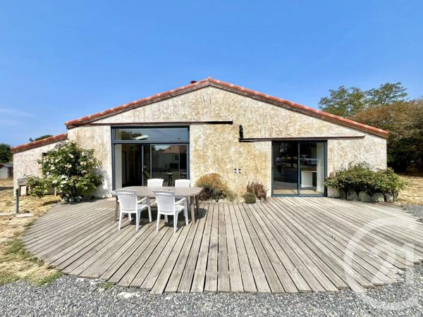 Maison à vendre  4 pièces - 181,53 m 2   COEX  - 85