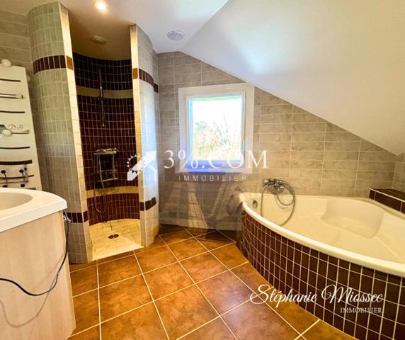 Maison 6 pièce(s) 4 chambre(s) 145 m²