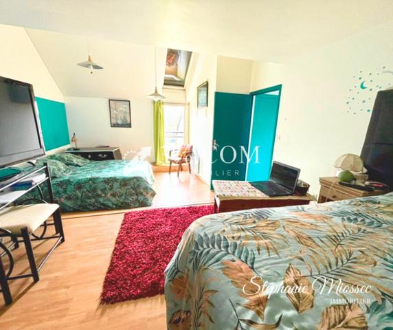 Maison 6 pièce(s) 4 chambre(s) 145 m²