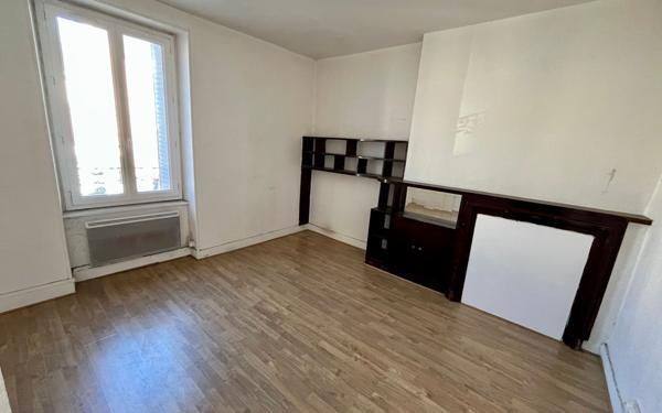 Immeuble à vendre    8 pièces • 236 m2 Limoges