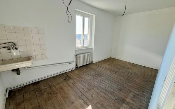 Immeuble à vendre    8 pièces • 236 m2 Limoges
