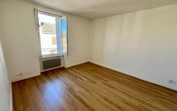 Immeuble à vendre    8 pièces • 236 m2 Limoges