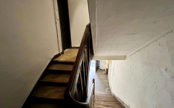 Immeuble à vendre    8 pièces • 236 m2 Limoges