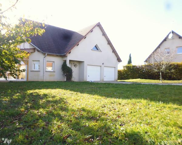 DAMPIERRE SUR SALON, pavillon de 2010 de 141 m² hab sur environ 600 m² de terrain.